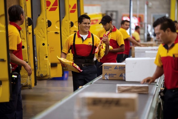Com e sem experiência: DHL oferece novas vagas para 02 funções
