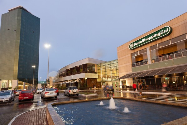 Sem experiência: Rede de lojas oferece nova oportunidade no Barra Shopping Sul